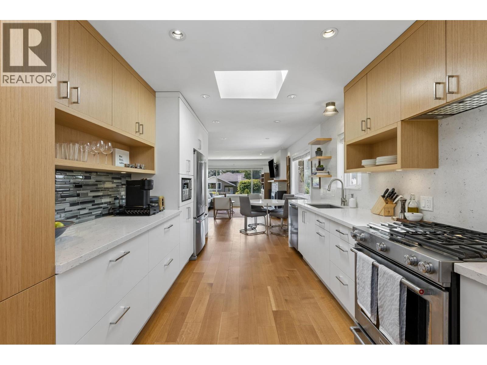 316 W 21st Street, North Vancouver, British Columbia  V7M 1Z5 - Photo 9 - R3126978