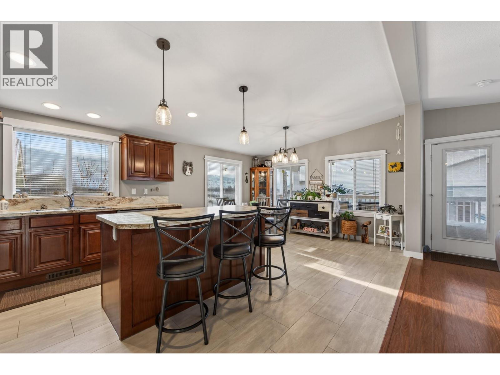 768 Shuswap  E Road Unit# 14, Kamloops, British Columbia  V2H 0A4 - Photo 6 - 10388446