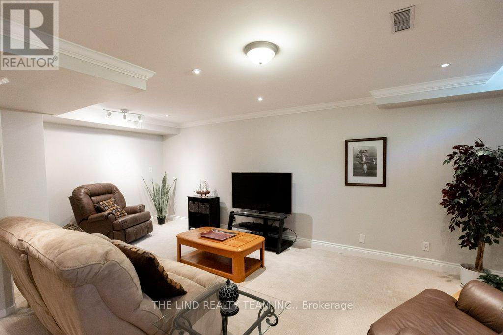 59 Stonecliffe Crescent, Aurora, Ontario  L4G 7Z7 - Photo 44 - N13164050