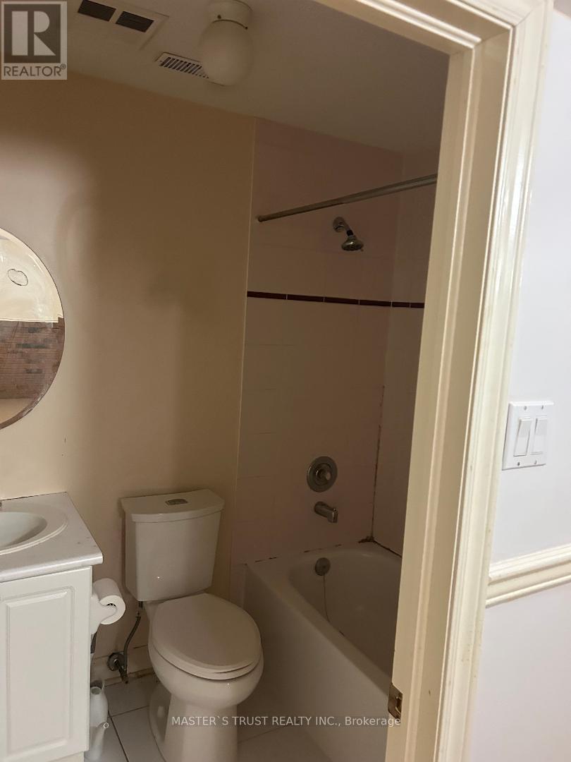10 Buckhorn Avenue, Richmond Hill, Ontario  L4C 0E3 - Photo 19 - N13164060