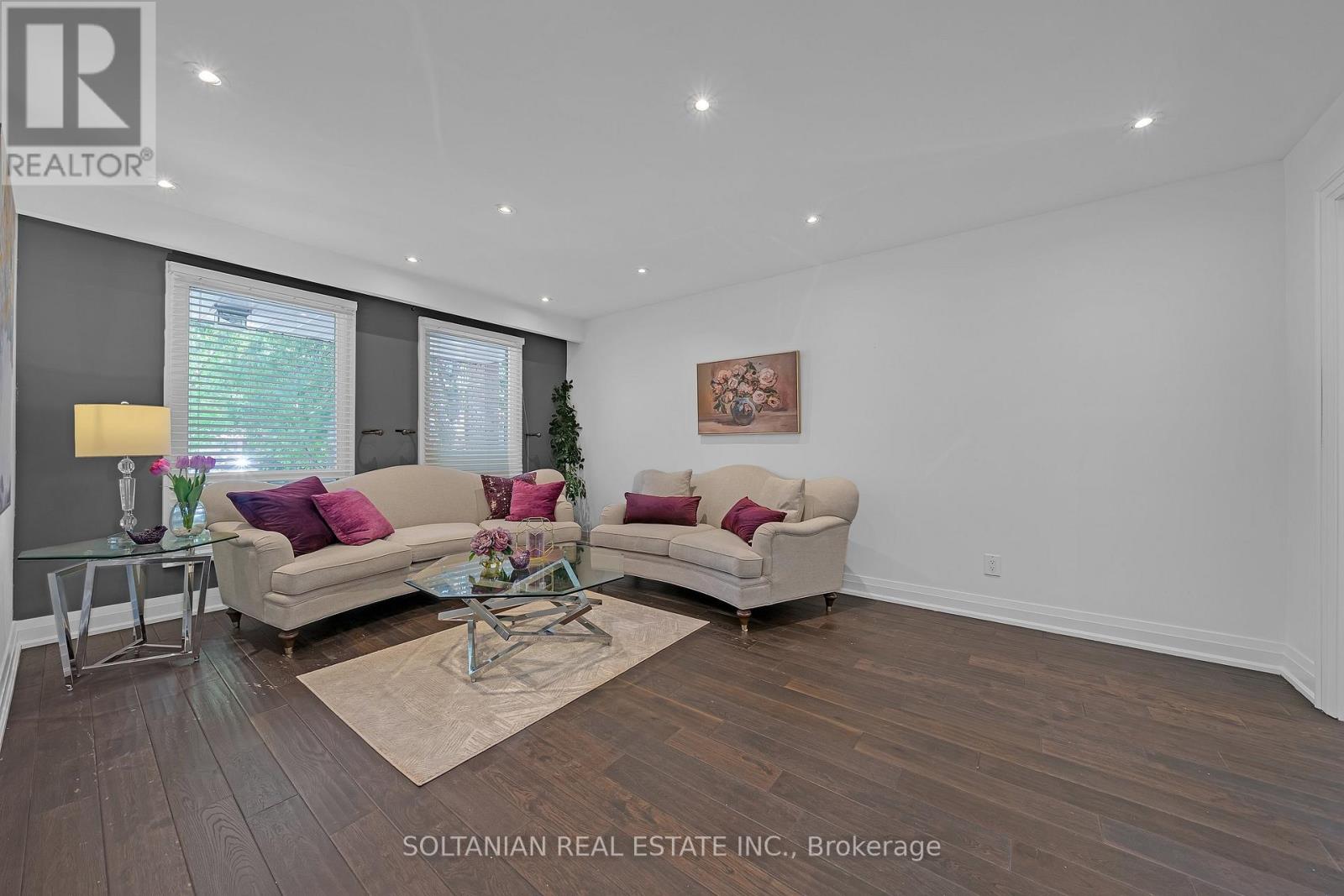 12 Dorian Place, Vaughan, Ontario  L4J 2M3 - Photo 5 - N13164086
