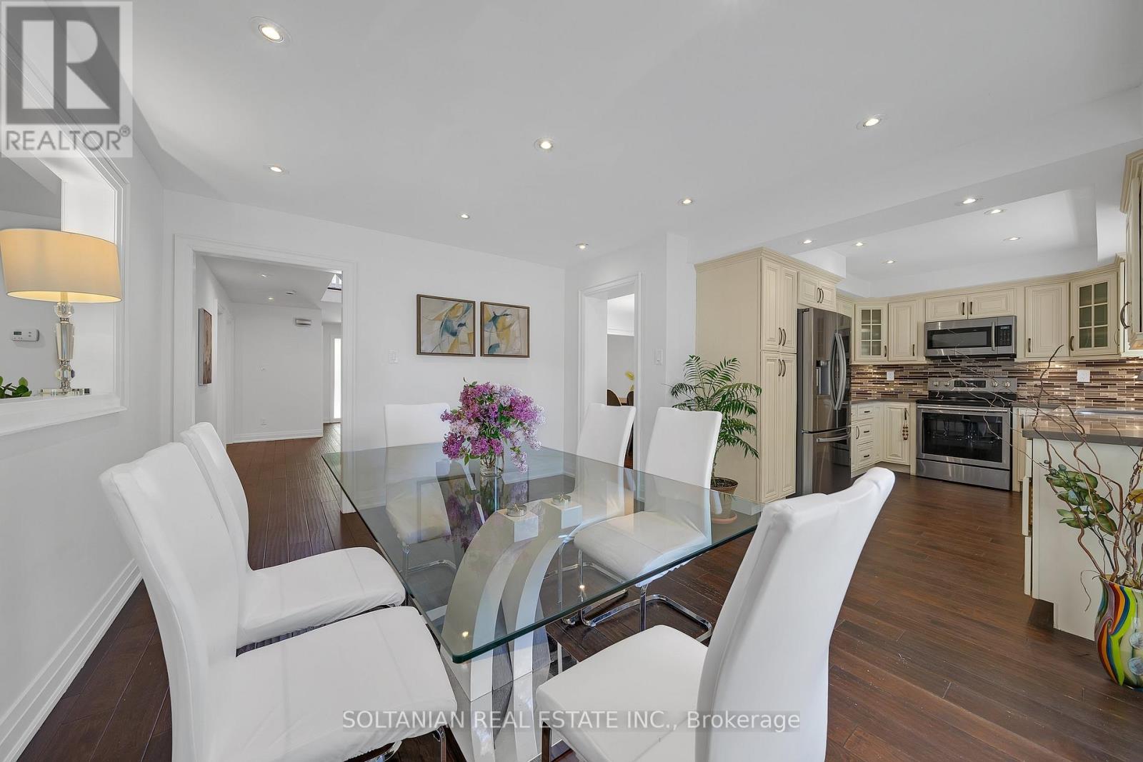 12 Dorian Place, Vaughan, Ontario  L4J 2M3 - Photo 9 - N13164086