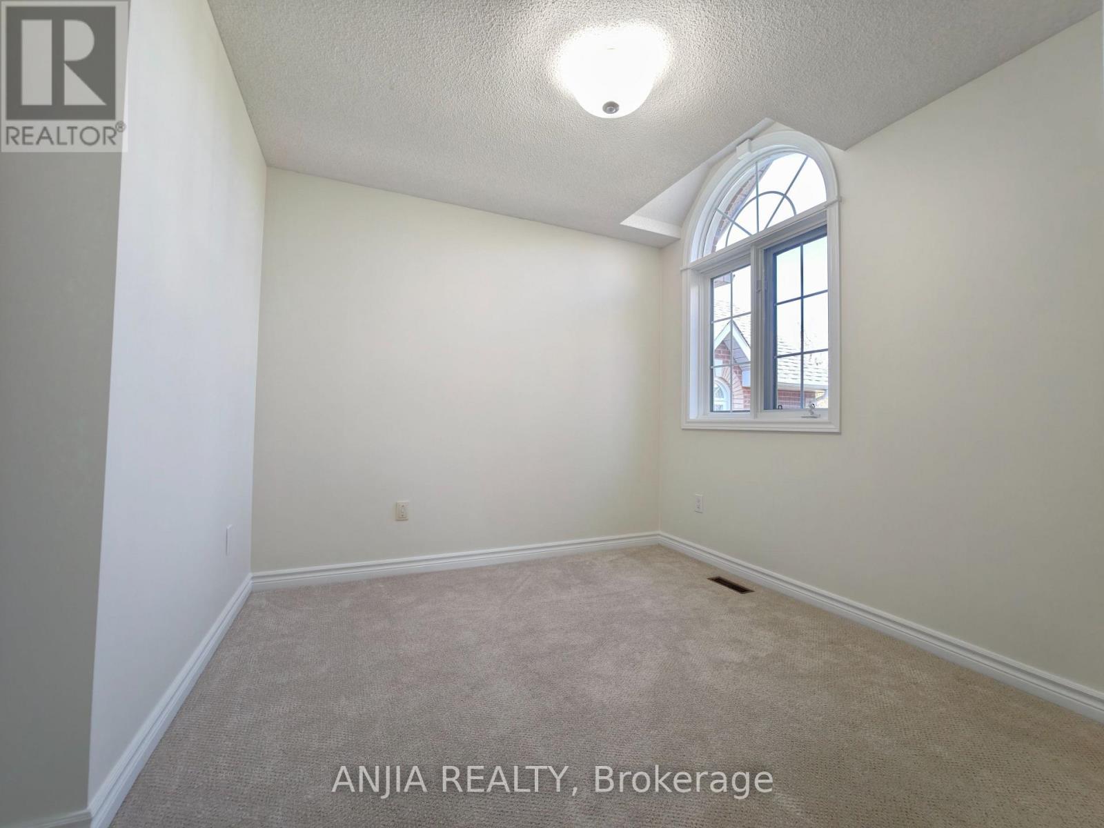 76 Fresno Court, Markham, Ontario  L3R 0T7 - Photo 11 - N13164102