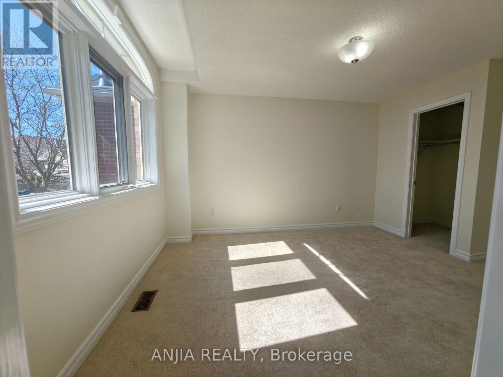 76 Fresno Court, Markham, Ontario  L3R 0T7 - Photo 12 - N13164102
