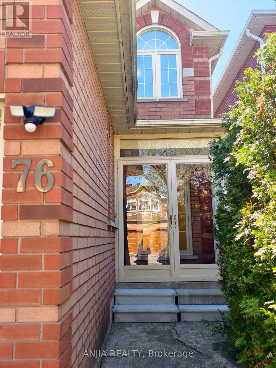 76 Fresno Court, Markham, Ontario  L3R 0T7 - Photo 2 - N13164102