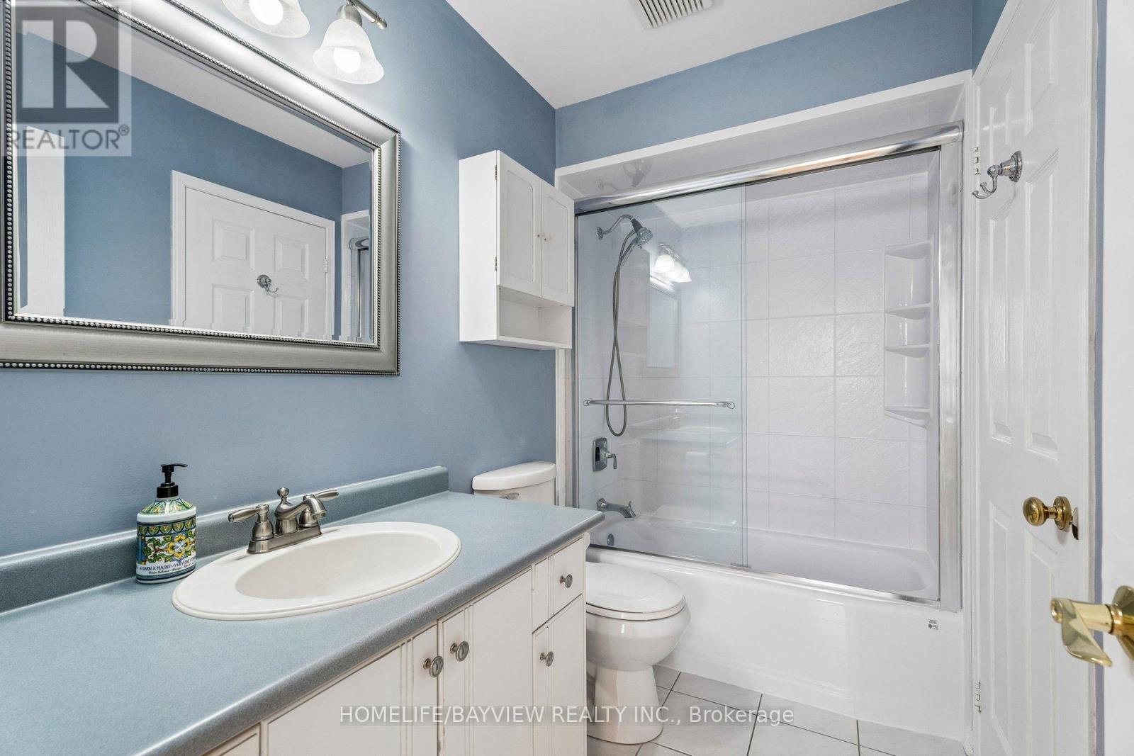 29 Oakridge Court, East Gwillimbury, Ontario  L9N 1M5 - Photo 22 - N13164156