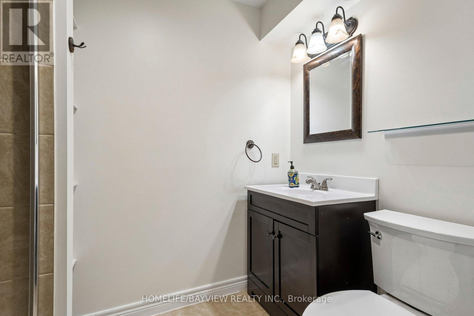 29 Oakridge Court, East Gwillimbury, Ontario  L9N 1M5 - Photo 26 - N13164156