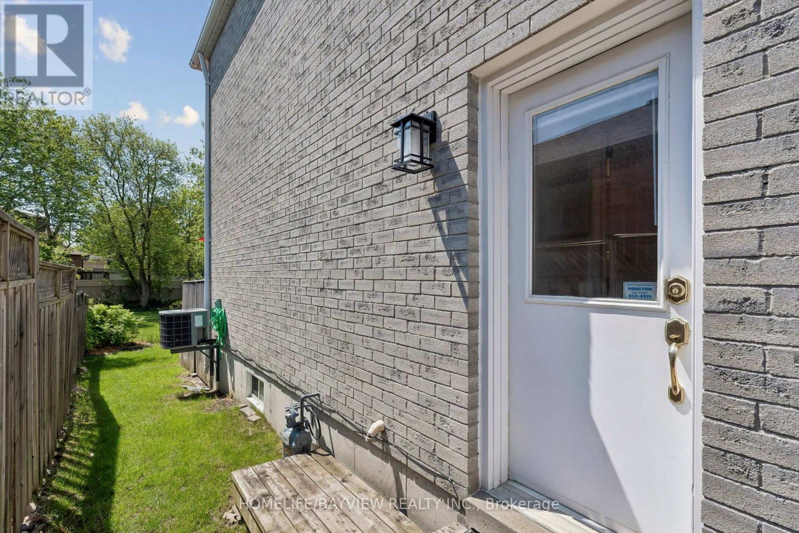 29 Oakridge Court, East Gwillimbury, Ontario  L9N 1M5 - Photo 27 - N13164156