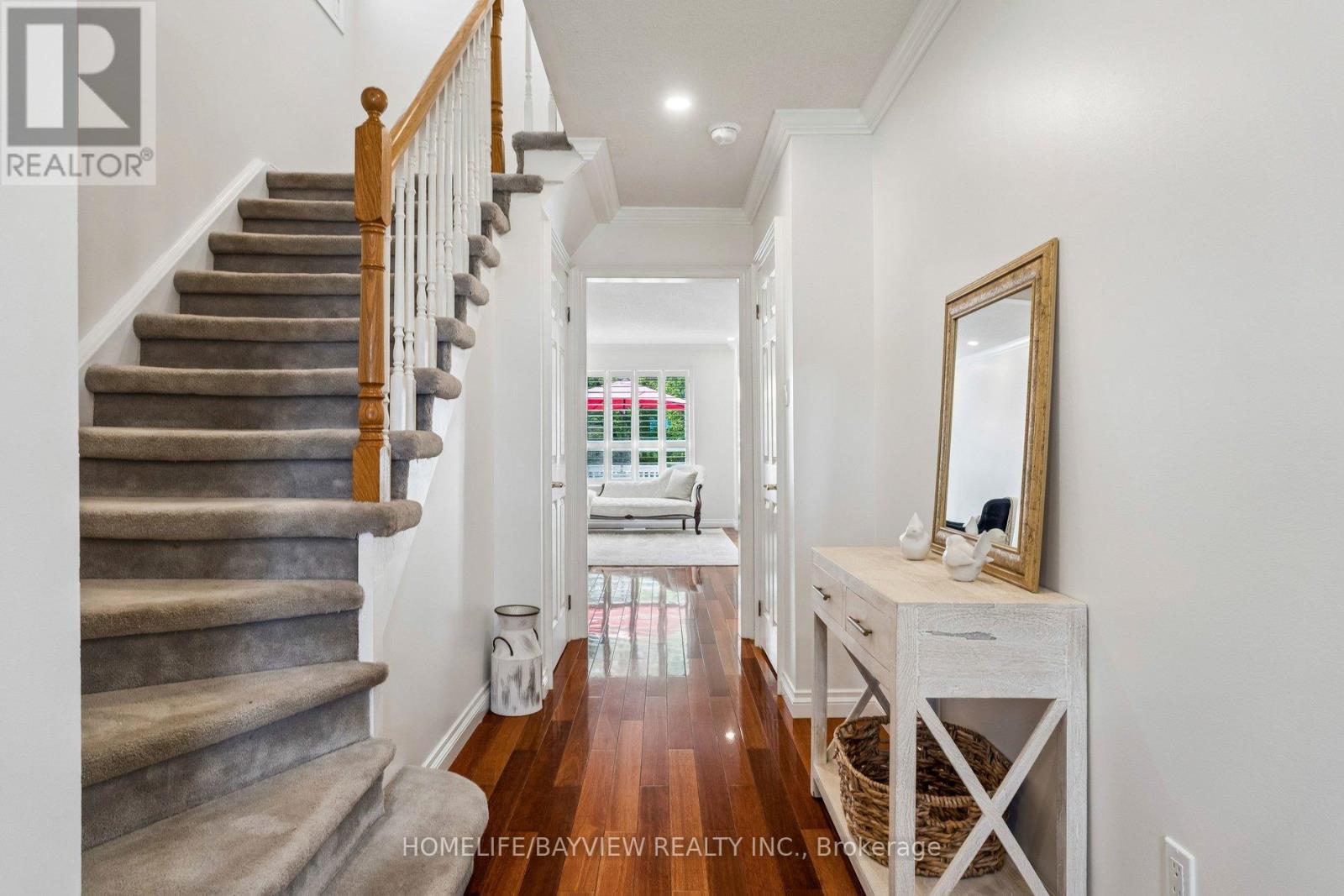 29 Oakridge Court, East Gwillimbury, Ontario  L9N 1M5 - Photo 4 - N13164156