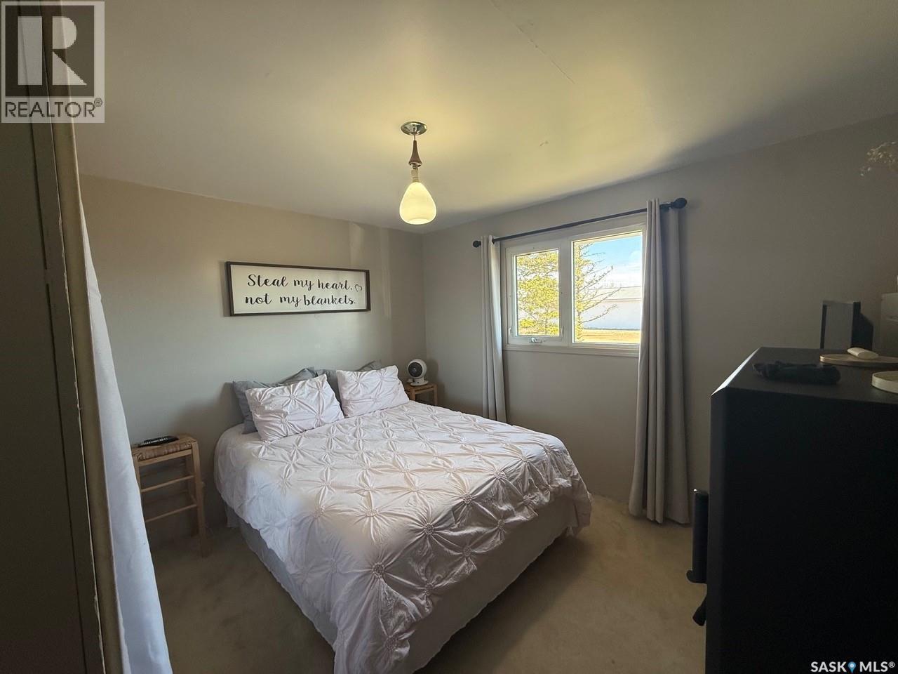 731 W 1st Street, Weekes, Saskatchewan S0E 1V0 - Photo 17 - SK035324