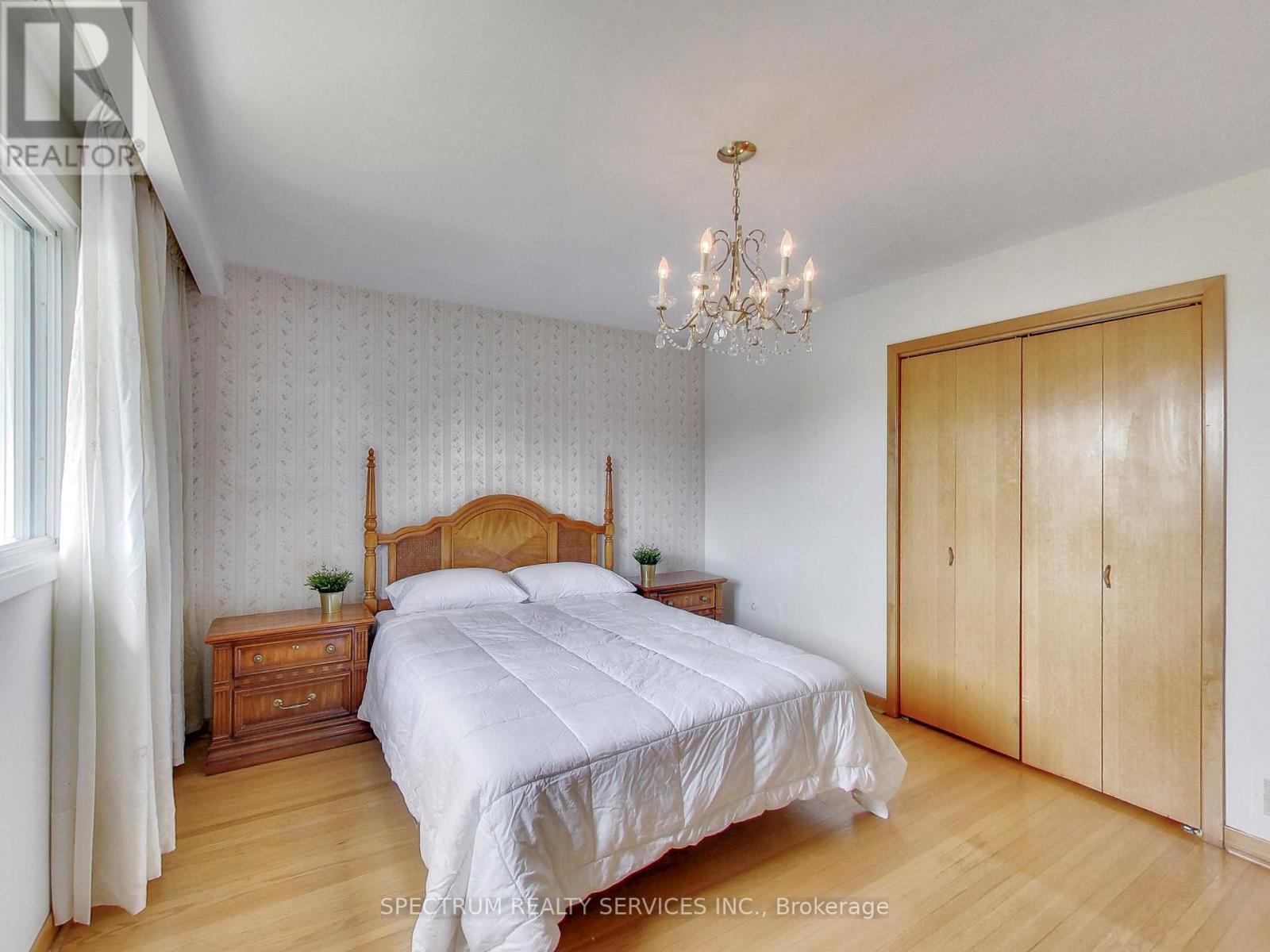 56 Blacksmith Crescent, Toronto, Ontario  M3N 1V4 - Photo 17 - W13164072