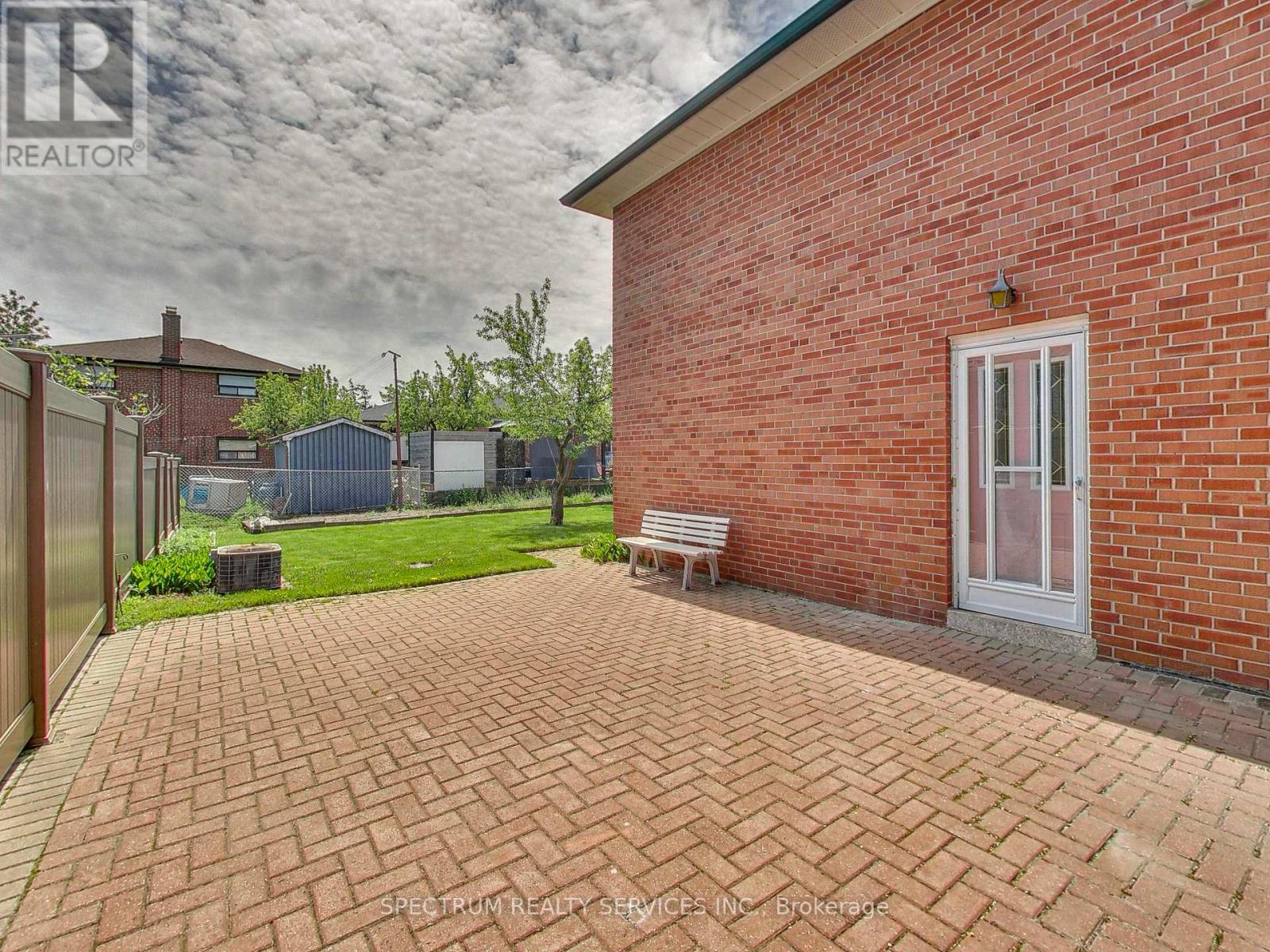 56 Blacksmith Crescent, Toronto, Ontario  M3N 1V4 - Photo 34 - W13164072