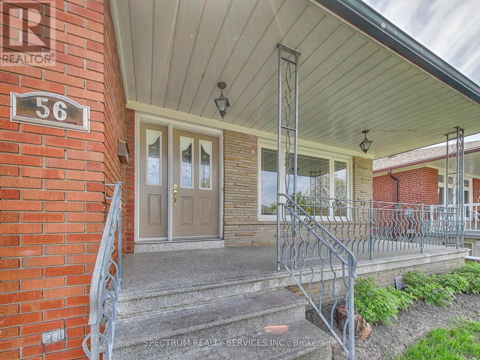 56 Blacksmith Crescent, Toronto, Ontario  M3N 1V4 - Photo 4 - W13164072