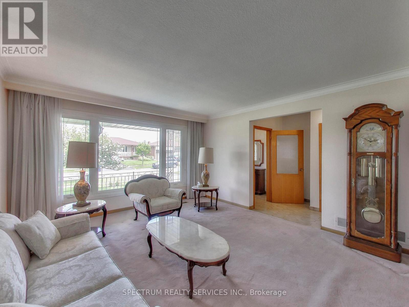 56 Blacksmith Crescent, Toronto, Ontario  M3N 1V4 - Photo 8 - W13164072