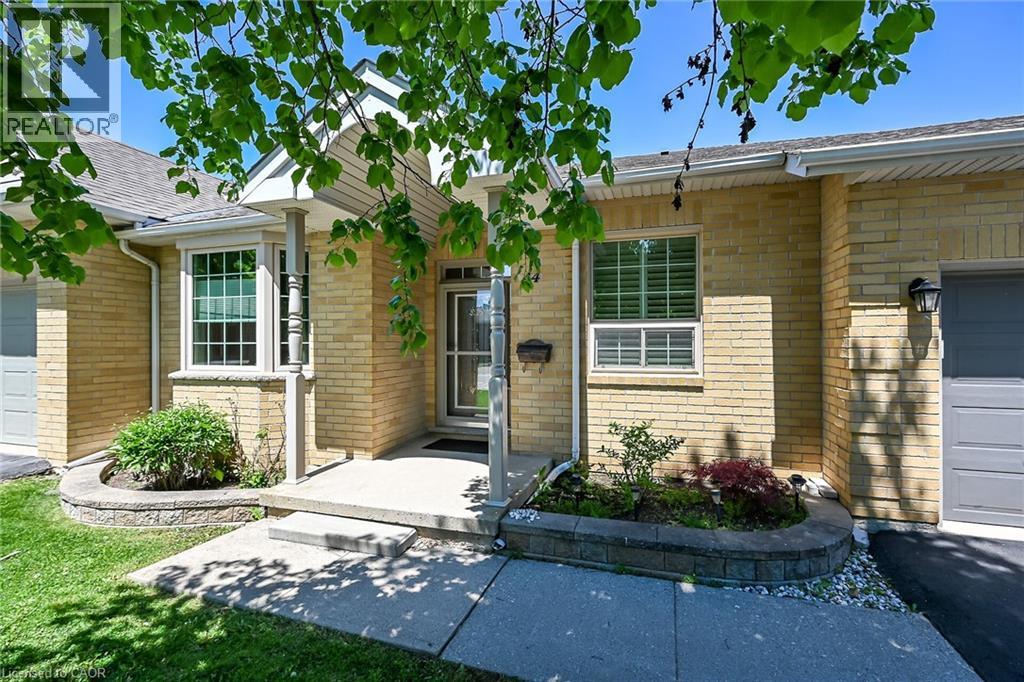 44 Riveroaks Drive, Mount Hope, Ontario  L0R 1W0 - Photo 2 - 40832807