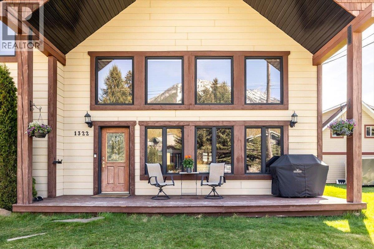 1322 11th Avenue, Fernie, British Columbia V0B 1M0 - Photo 4 - 10386058