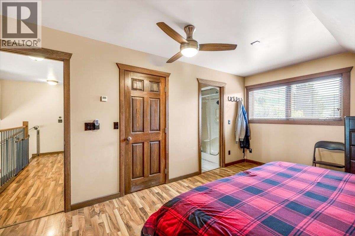 1322 11th Avenue, Fernie, British Columbia V0B 1M0 - Photo 40 - 10386058