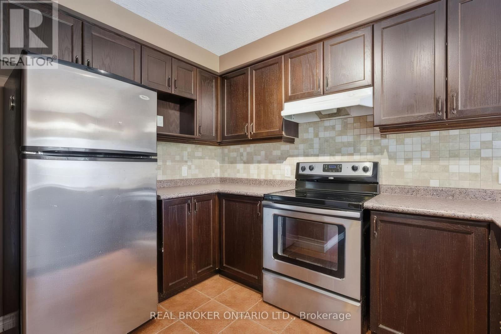 1047 Marquette Drive, Woodstock, Ontario  N4V 0A9 - Photo 13 - X13164056