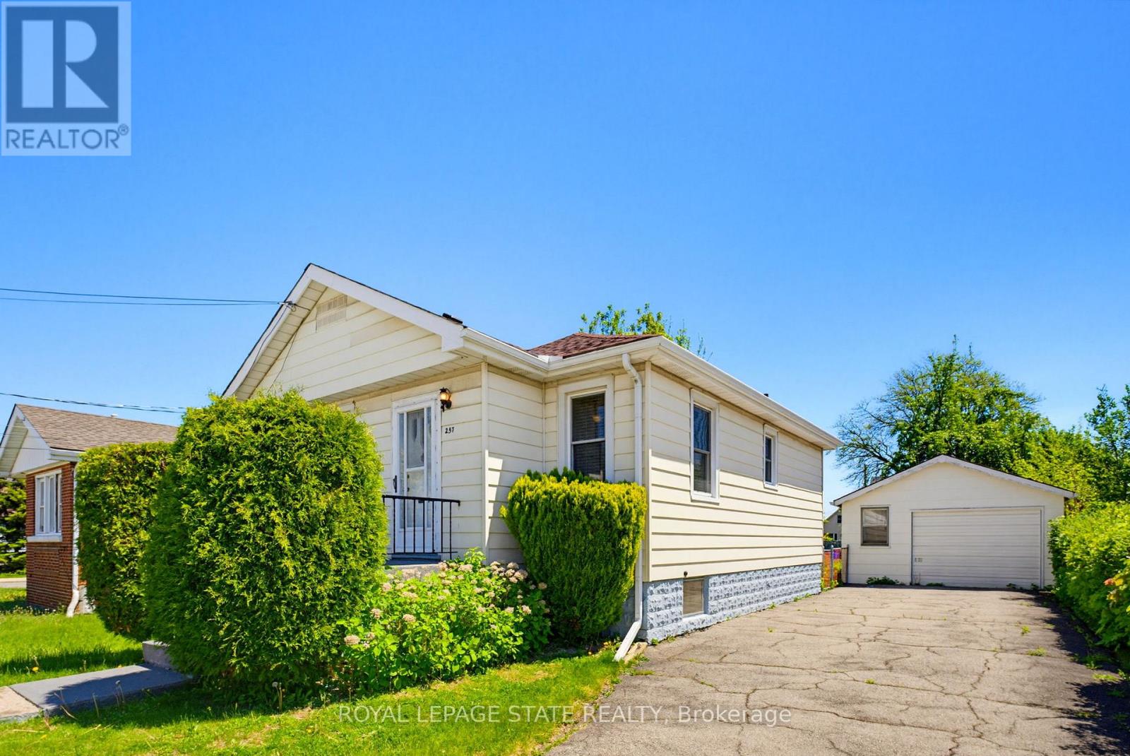 257 West 2nd Street, Hamilton, Ontario  L9C 3G6 - Photo 3 - X13164104