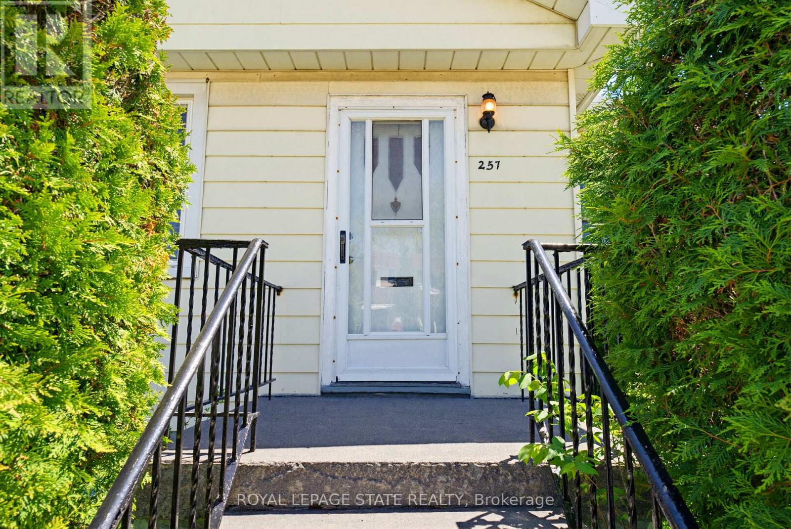 257 West 2nd Street, Hamilton, Ontario  L9C 3G6 - Photo 5 - X13164104
