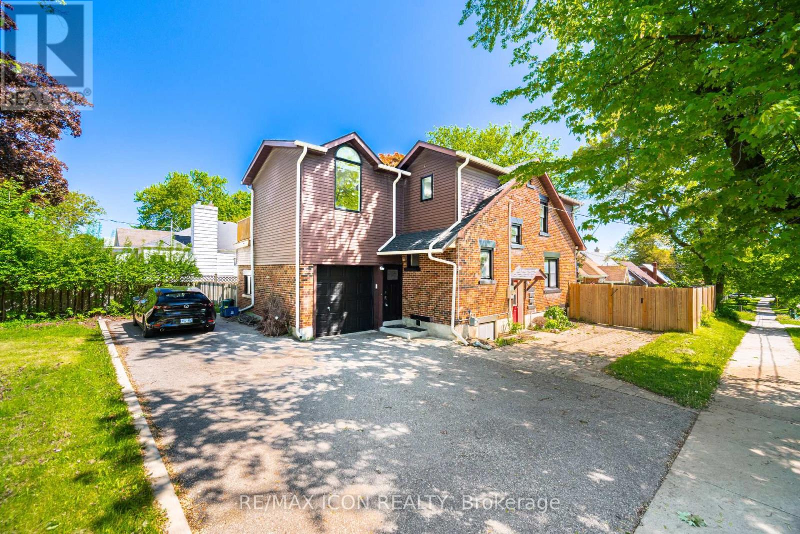 64 SHELDON AVENUE N, Kitchener, Ontario