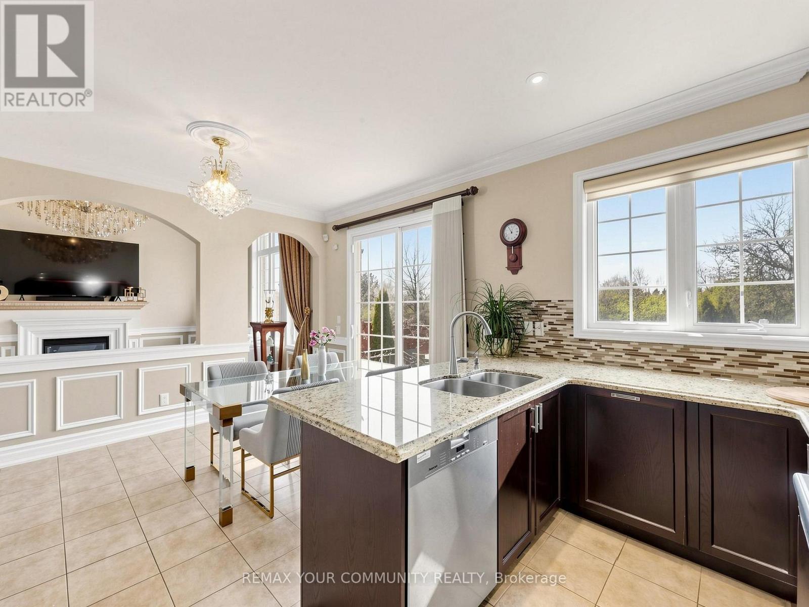 48 Lady Angela Lane, Vaughan, Ontario  L6A 4S7 - Photo 14 - N13159058