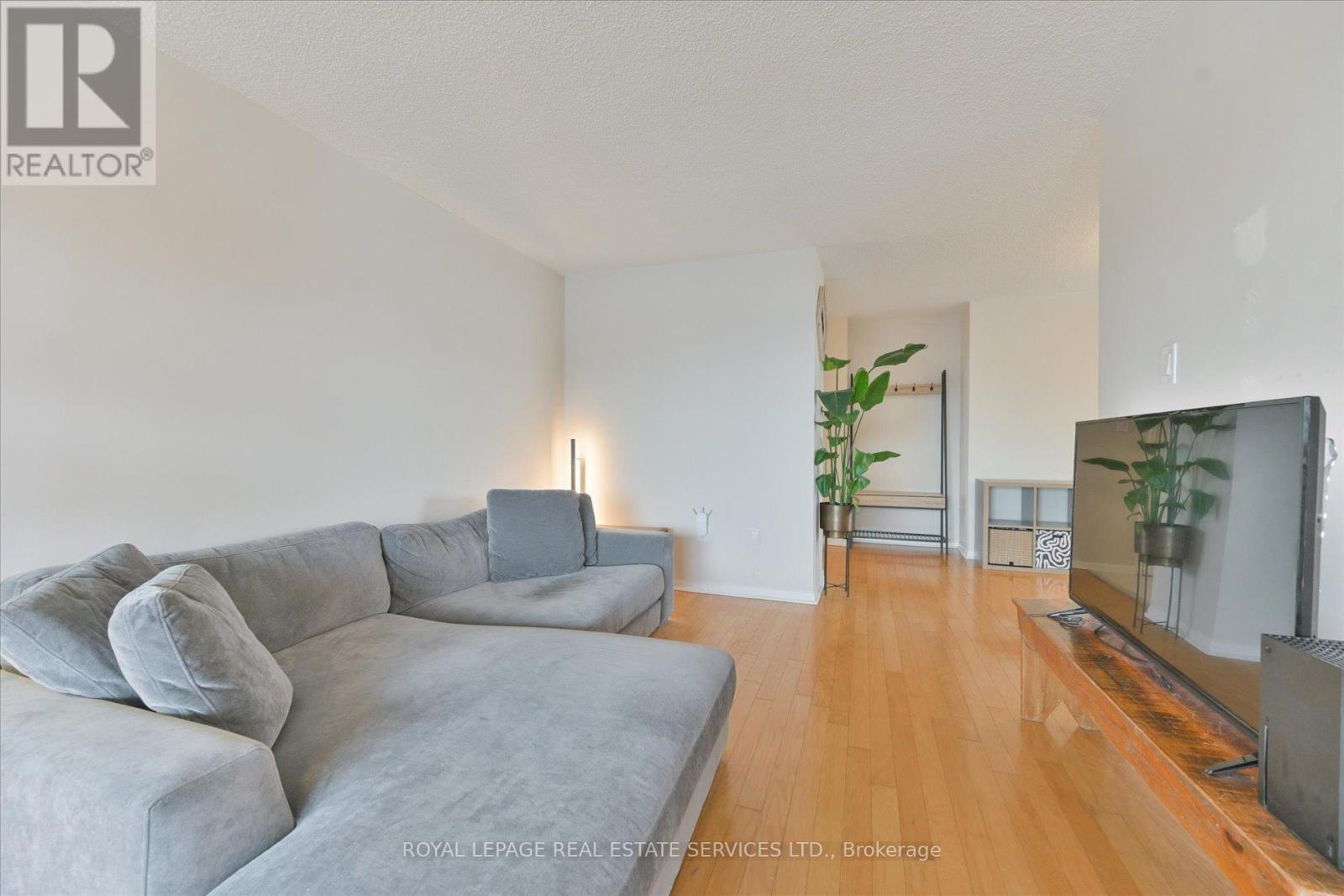 801 - 355 Rathburn Road E, Mississauga, Ontario  L4Z 1H4 - Photo 9 - W12867150
