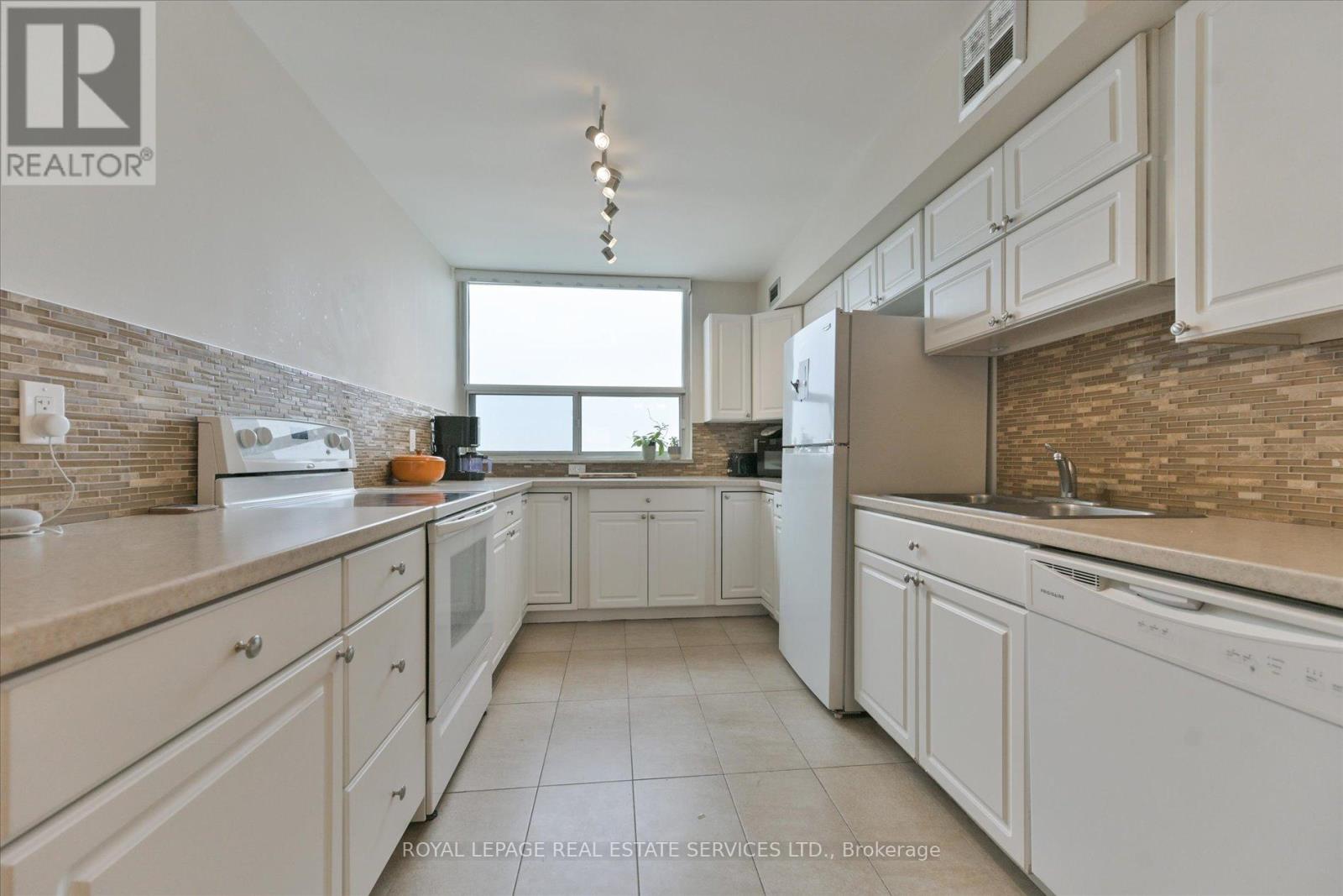 801 - 355 Rathburn Road E, Mississauga, Ontario  L4Z 1H4 - Photo 14 - W12867150