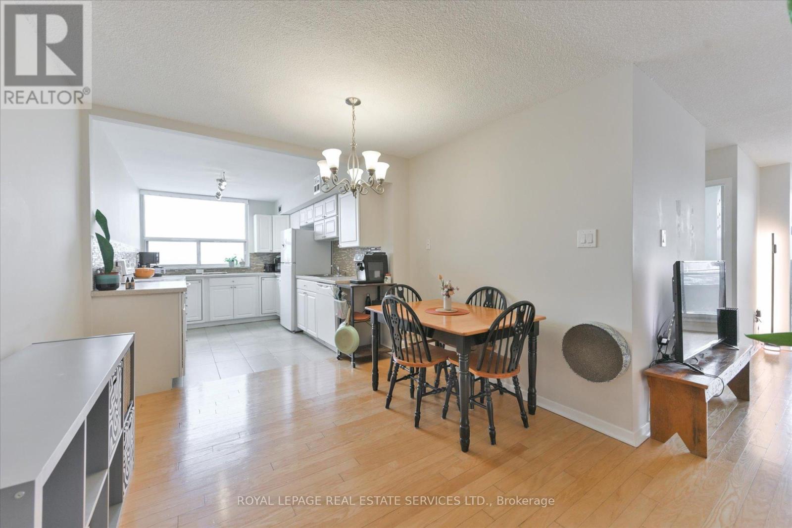 801 - 355 Rathburn Road E, Mississauga, Ontario  L4Z 1H4 - Photo 7 - W12867150