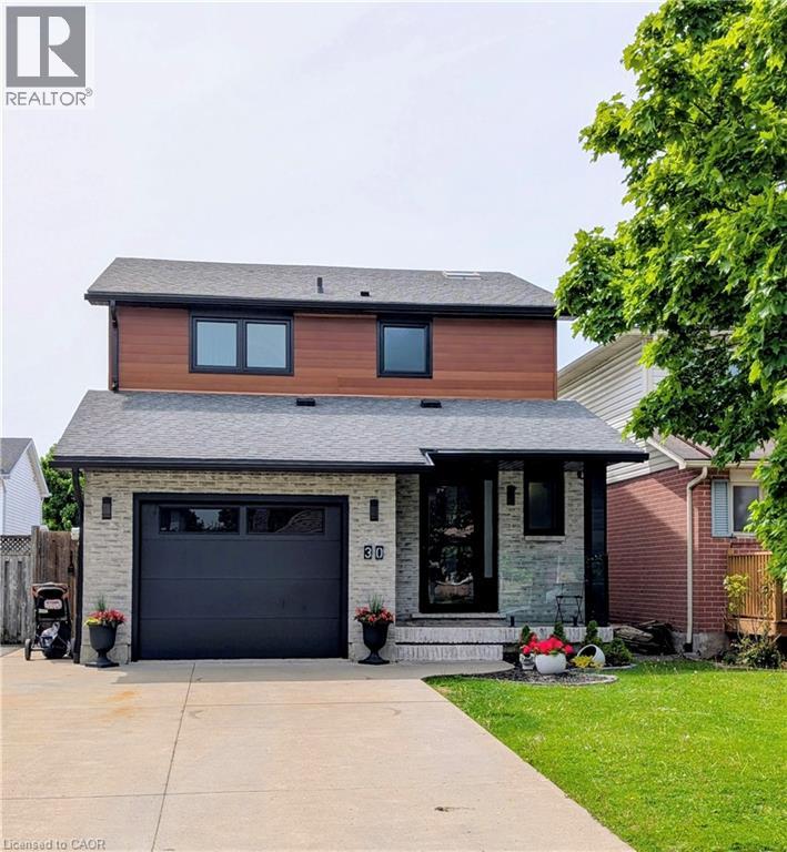30 BUCHANAN Crescent, Thorold, Ontario