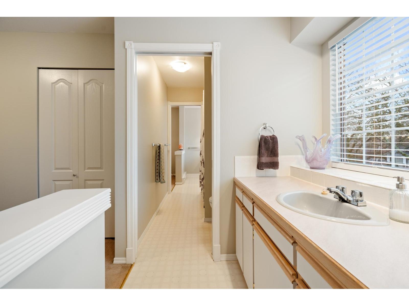 6202 189 Street, Surrey, British Columbia  V3S 7T7 - Photo 33 - R3103520