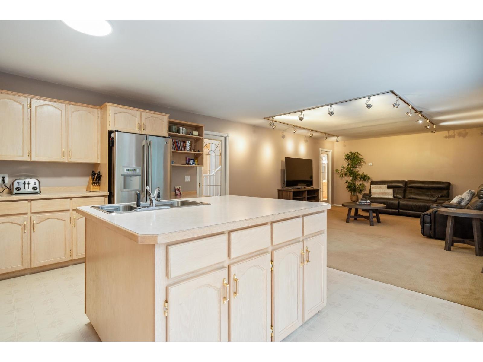 6202 189 Street, Surrey, British Columbia  V3S 7T7 - Photo 15 - R3103520