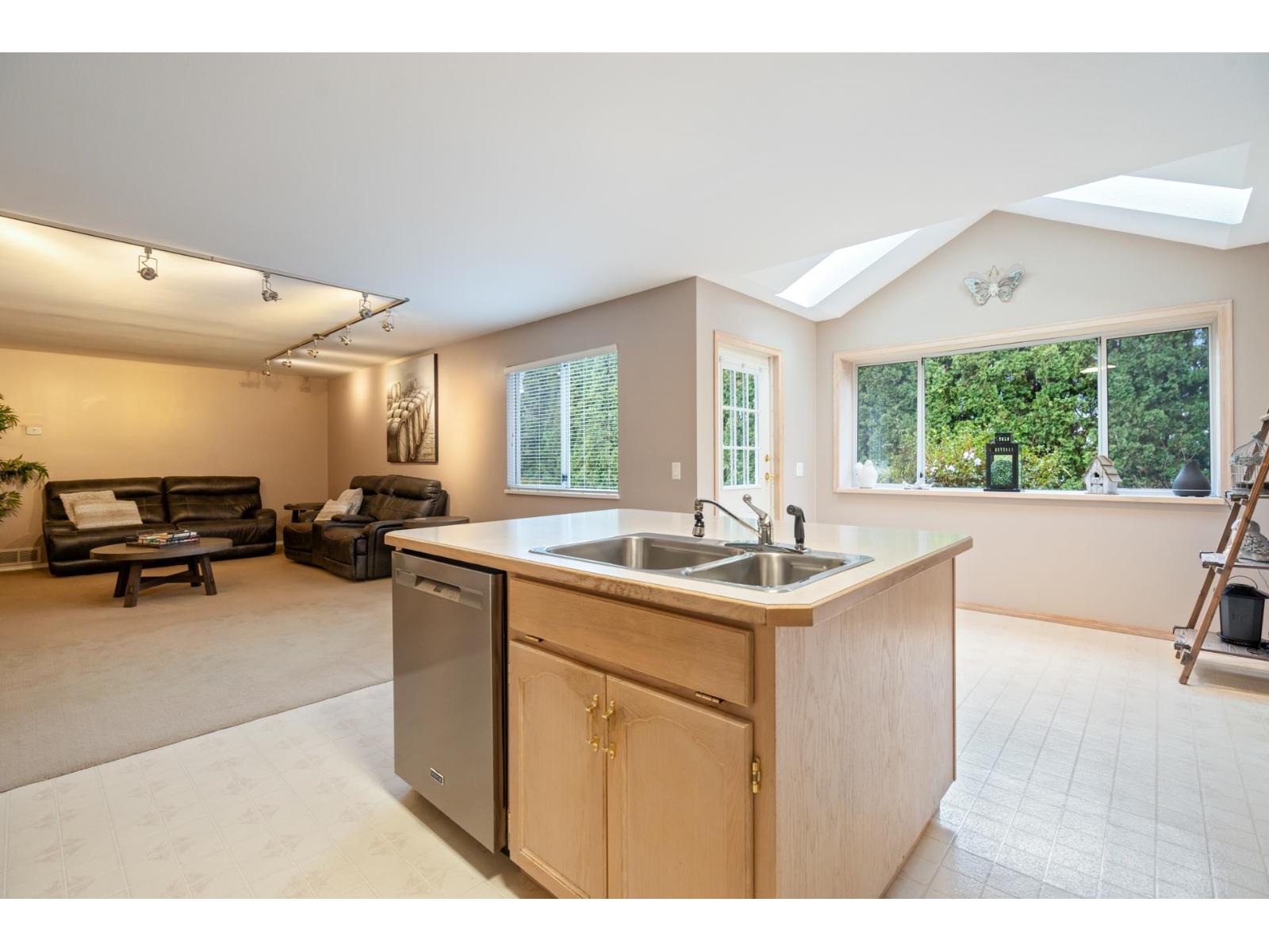 6202 189 Street, Surrey, British Columbia  V3S 7T7 - Photo 16 - R3103520
