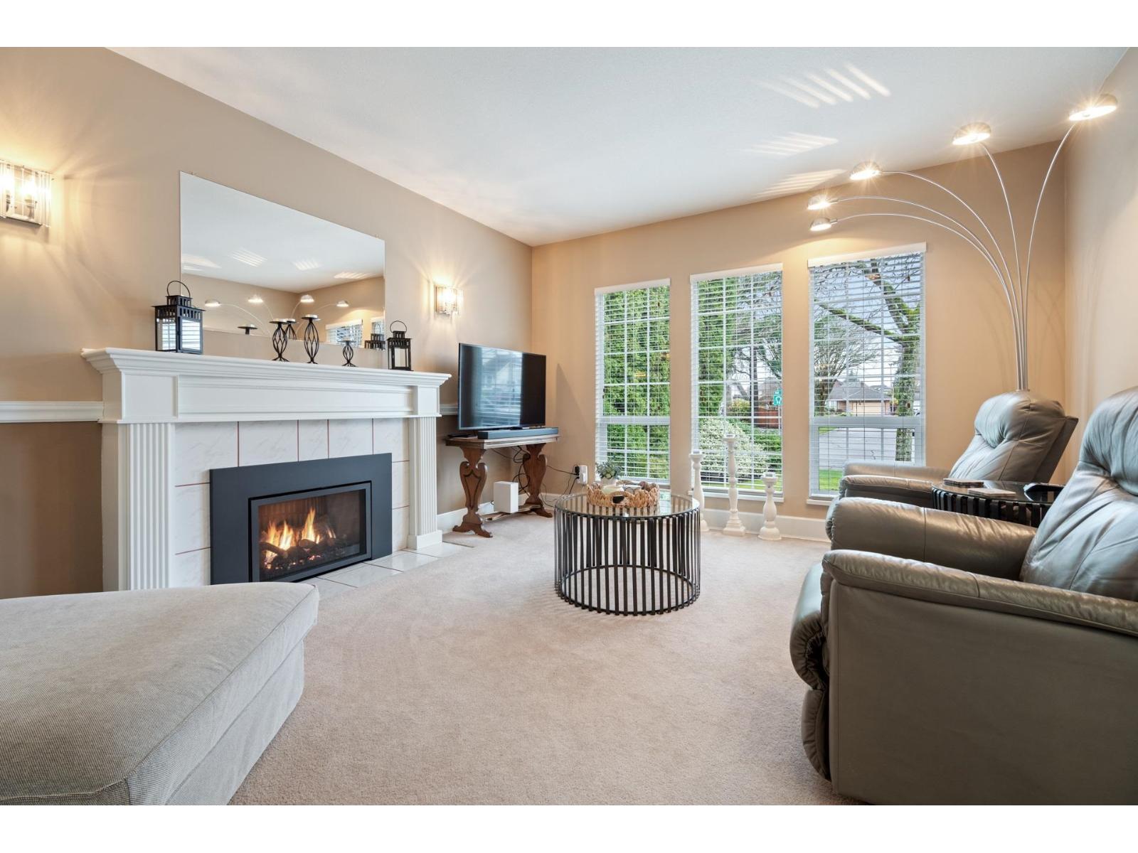 6202 189 Street, Surrey, British Columbia  V3S 7T7 - Photo 5 - R3103520