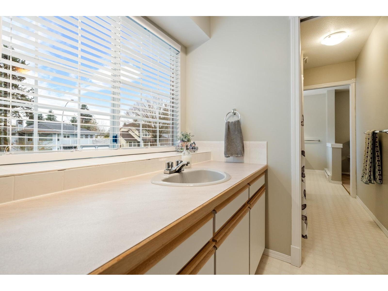 6202 189 Street, Surrey, British Columbia  V3S 7T7 - Photo 31 - R3103520