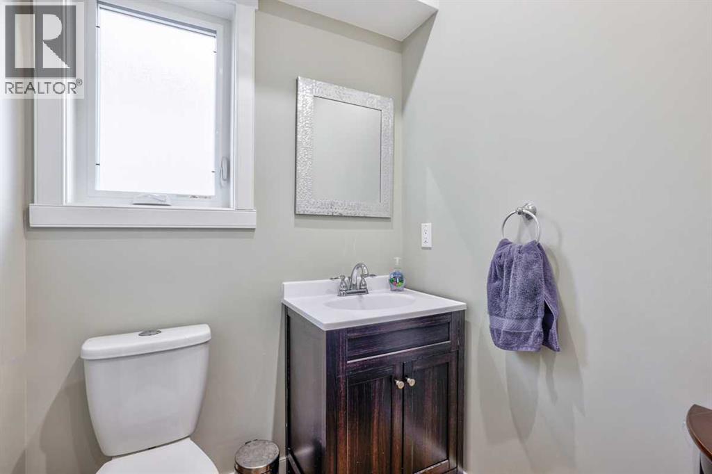 228 Wood Valley Bay SW, Calgary, Alberta  T2W 5Y4 - Photo 21 - A2309086