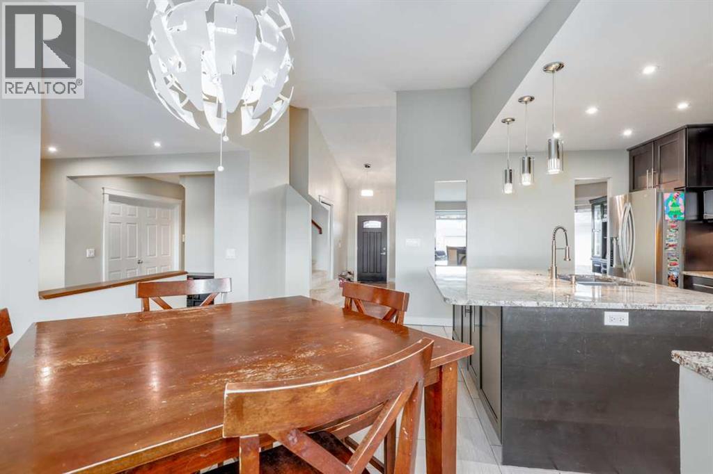 228 Wood Valley Bay SW, Calgary, Alberta  T2W 5Y4 - Photo 16 - A2309086