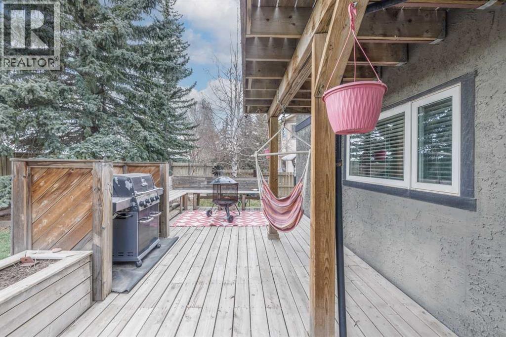 228 Wood Valley Bay SW, Calgary, Alberta  T2W 5Y4 - Photo 40 - A2309086