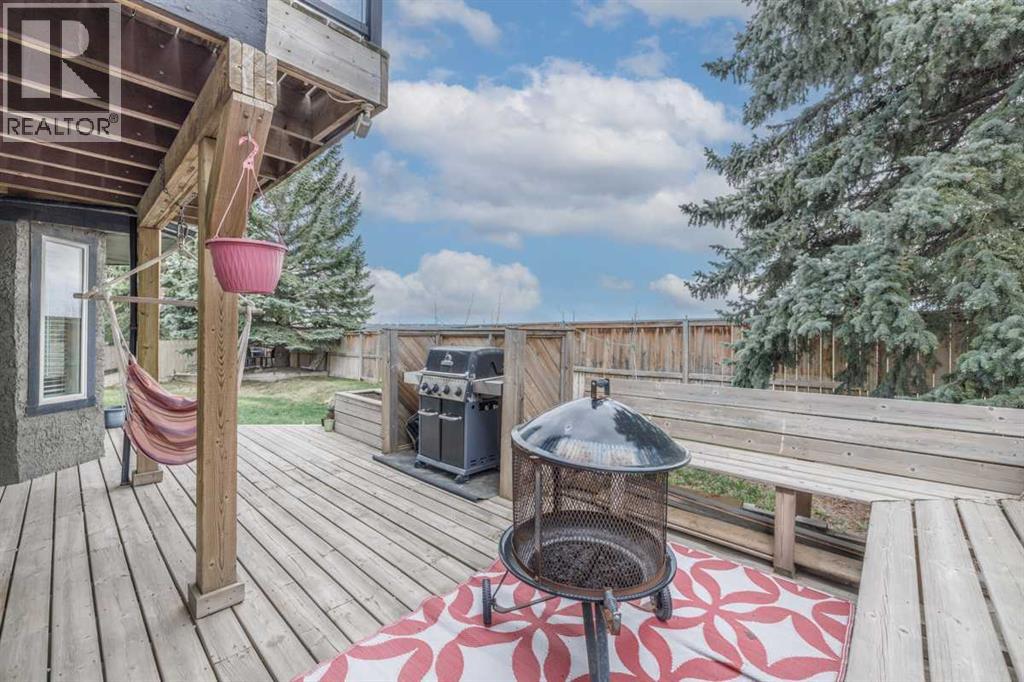 228 Wood Valley Bay SW, Calgary, Alberta  T2W 5Y4 - Photo 41 - A2309086