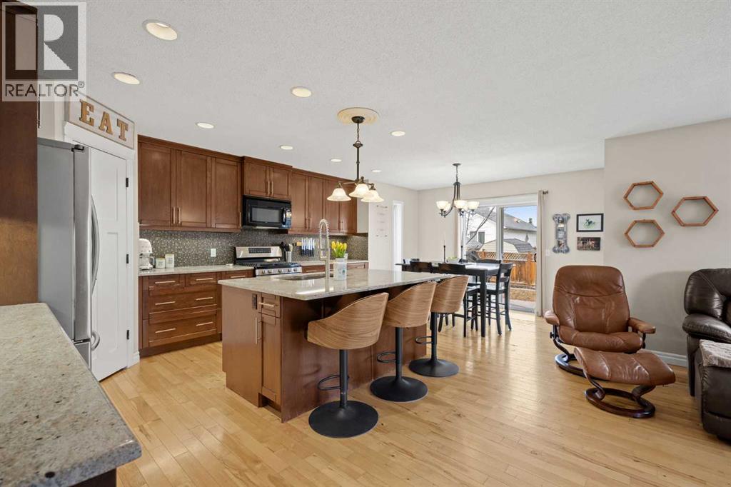 164 West Lakeview Circle, Chestermere, Alberta  T1X 1H7 - Photo 12 - A2309516