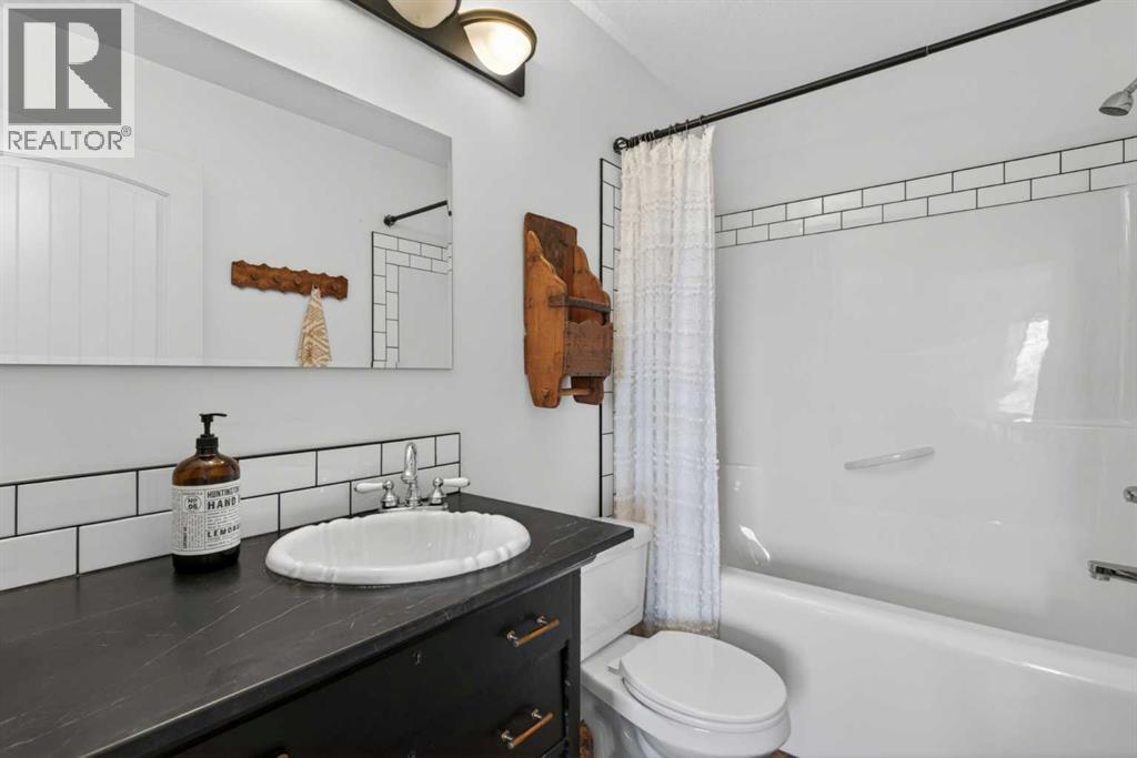 283 Willow Ridge Manor, Diamond Valley, Alberta  T0L 0H0 - Photo 26 - A2313366