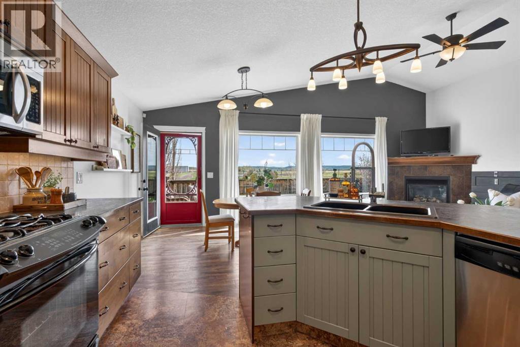 283 Willow Ridge Manor, Diamond Valley, Alberta  T0L 0H0 - Photo 15 - A2313366