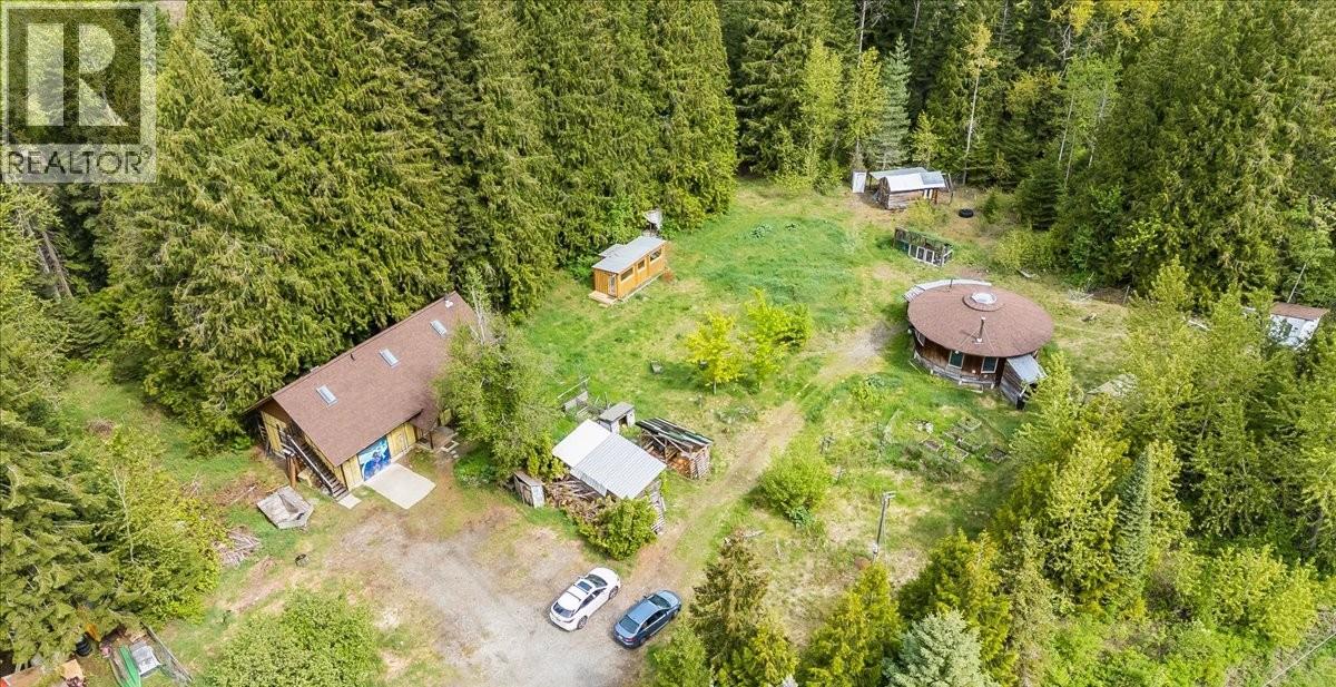 216 Porcupine Creek Road, Ymir, British Columbia  V0G 2K0 - Photo 1 - 10388117