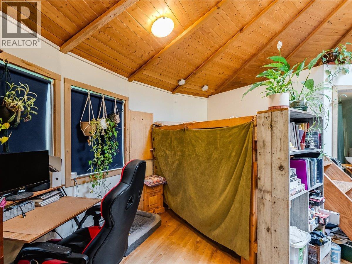216 Porcupine Creek Road, Ymir, British Columbia  V0G 2K0 - Photo 31 - 10388117