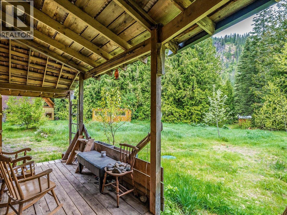 216 Porcupine Creek Road, Ymir, British Columbia  V0G 2K0 - Photo 23 - 10388117