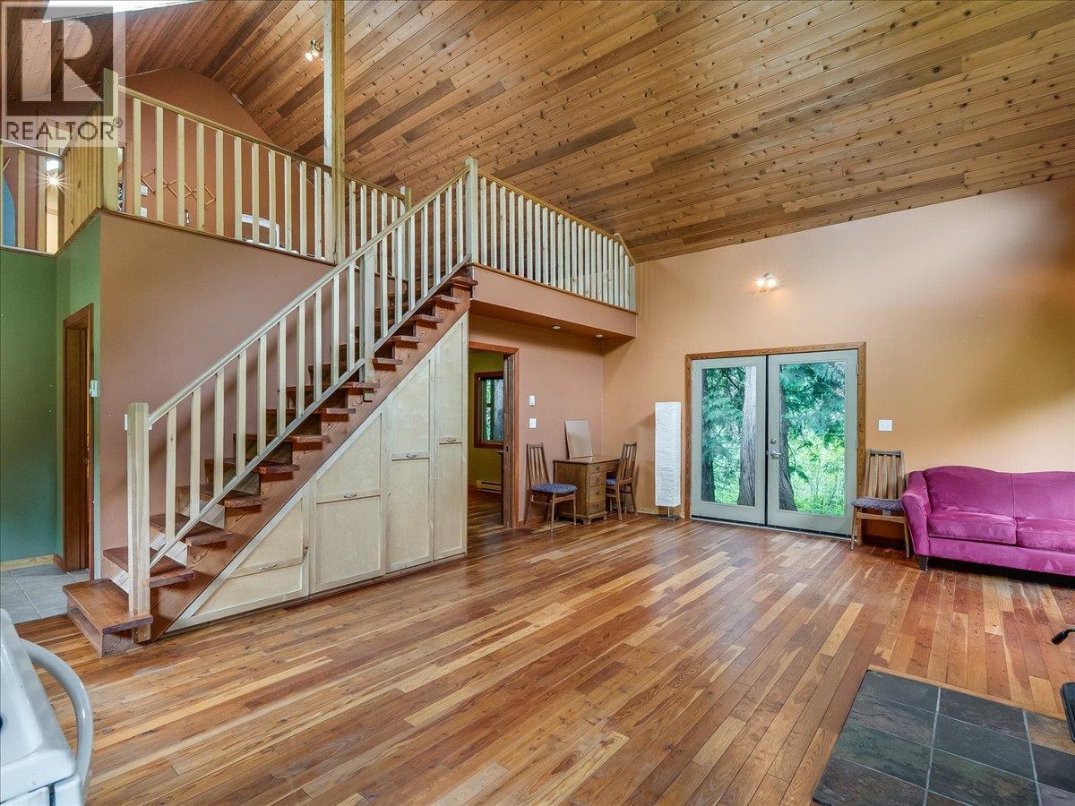 216 Porcupine Creek Road, Ymir, British Columbia  V0G 2K0 - Photo 47 - 10388117