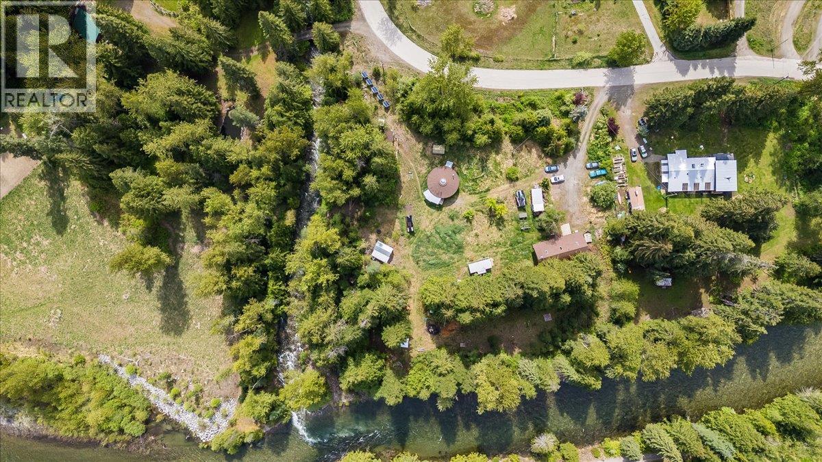 216 Porcupine Creek Road, Ymir, British Columbia  V0G 2K0 - Photo 5 - 10388117