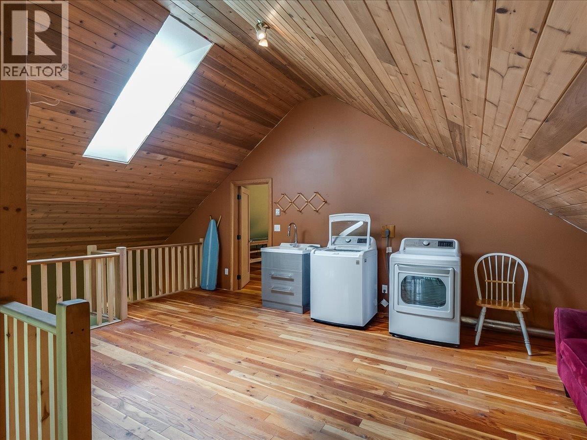 216 Porcupine Creek Road, Ymir, British Columbia  V0G 2K0 - Photo 53 - 10388117