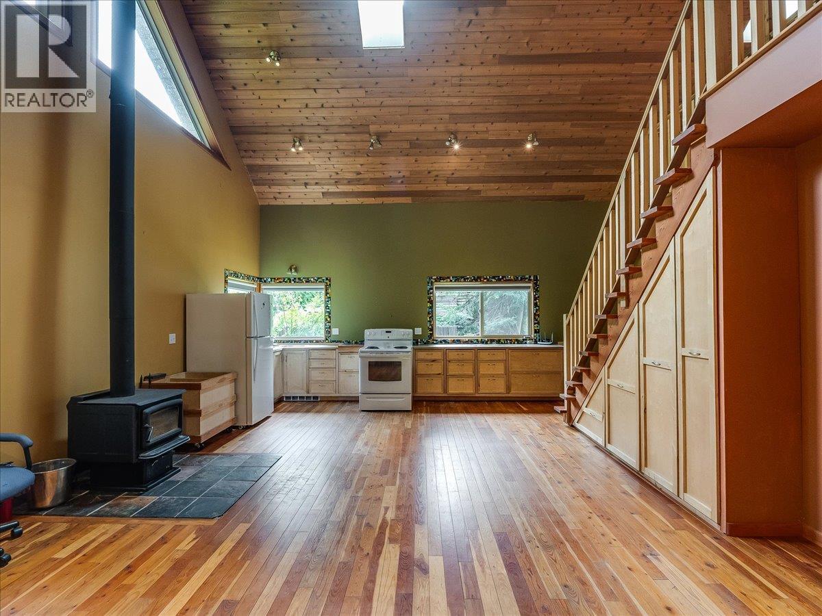 216 Porcupine Creek Road, Ymir, British Columbia  V0G 2K0 - Photo 46 - 10388117