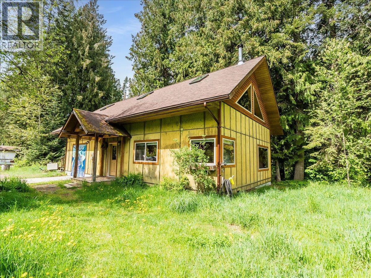 216 Porcupine Creek Road, Ymir, British Columbia  V0G 2K0 - Photo 39 - 10388117